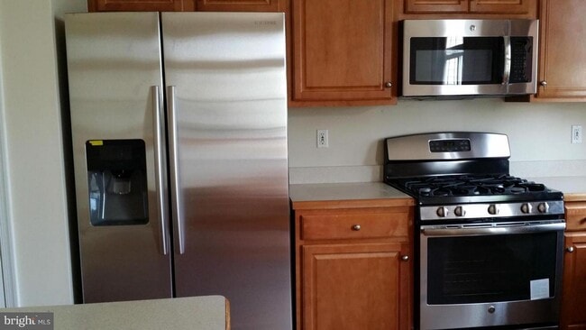 Building Photo - 4631 Carisbrooke Ln