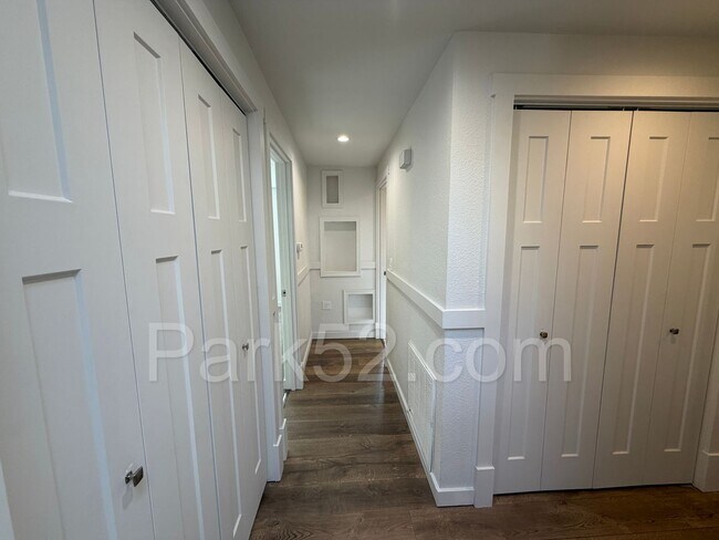 Building Photo - Newly Remodeled 3 Bedroom Duplex
