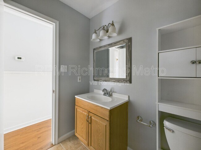 Building Photo - 11220 Sunfield Dr