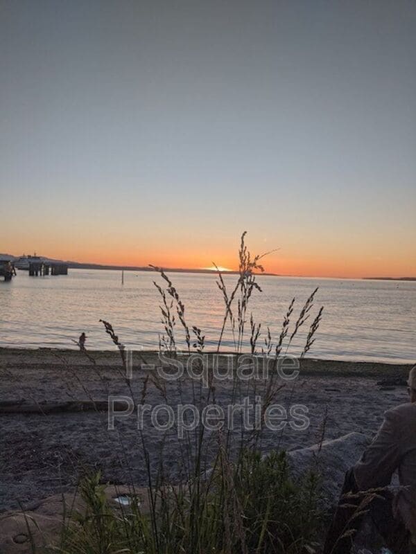 Building Photo - 223 Dayton St