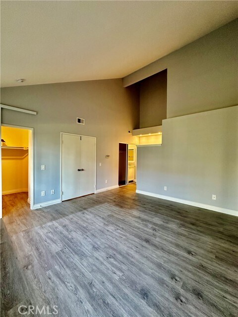 Building Photo - 20735 E Crest Ln