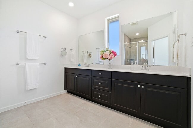 Building Photo - 1409 Northwood Blf Ln