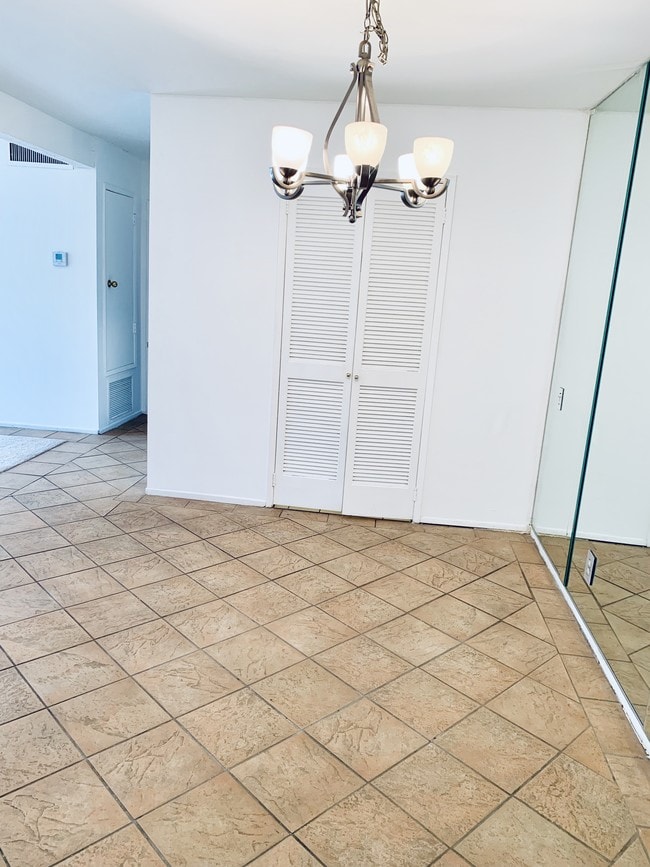 Building Photo - 5460 White Oak Ave