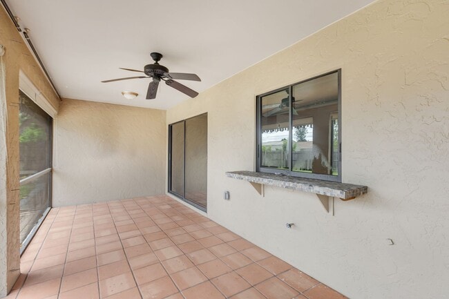 Building Photo - ** GOLDEN GATE CITY ** 3 BED + DEN / 2 BATH - FENCED YARD - NO HOA! - ANNUAL RENTAL