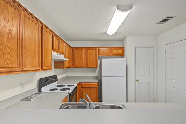 Building Photo - Single Family 3 Bedroom for Rent