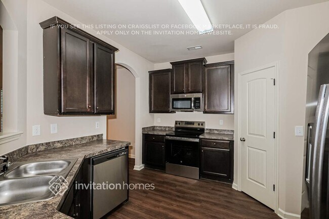 Building Photo - 119 Biscayne Terrace