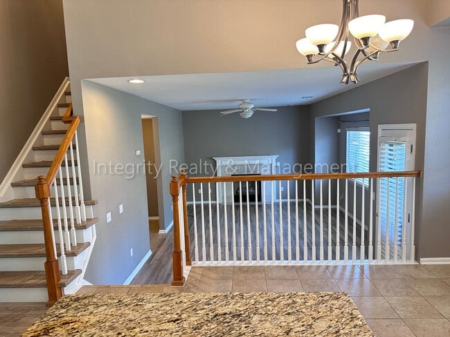 Building Photo - 1041 W Laurenwood Ln