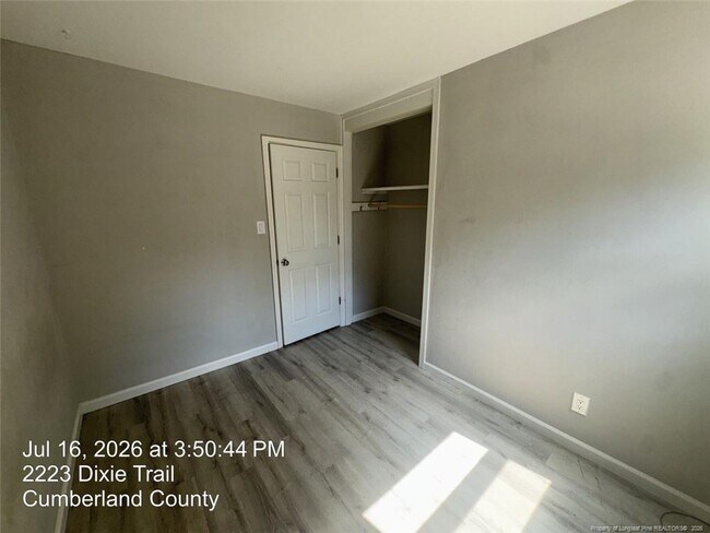 Building Photo - 2223 Dixie Trail