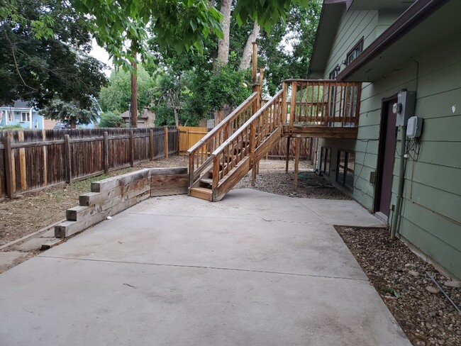 Building Photo - STUDENTS WELCOME! 4 Bed 2 Bath Single Fami...