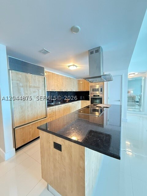 Building Photo - 6899 Collins Ave