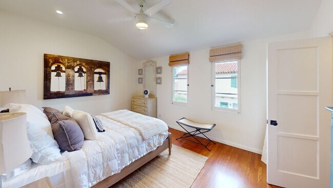 Building Photo - Fully Furnished Vacation Rental | Farmhouse Chic