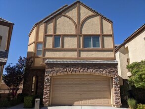 Building Photo - WINDSOR AT QUEENSRIDGE