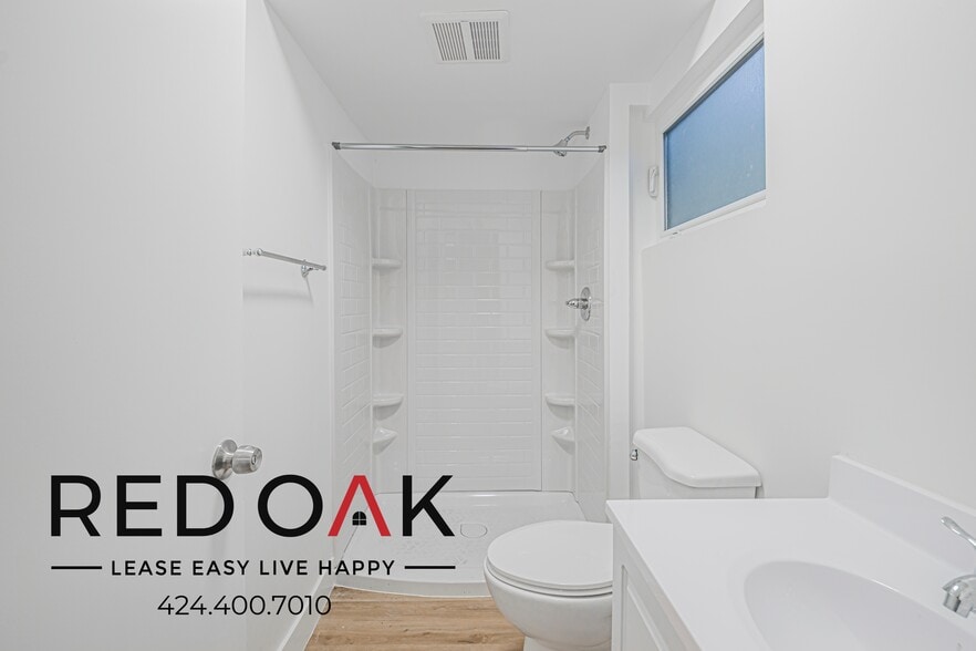 Building Photo - 1136 S Alvarado St