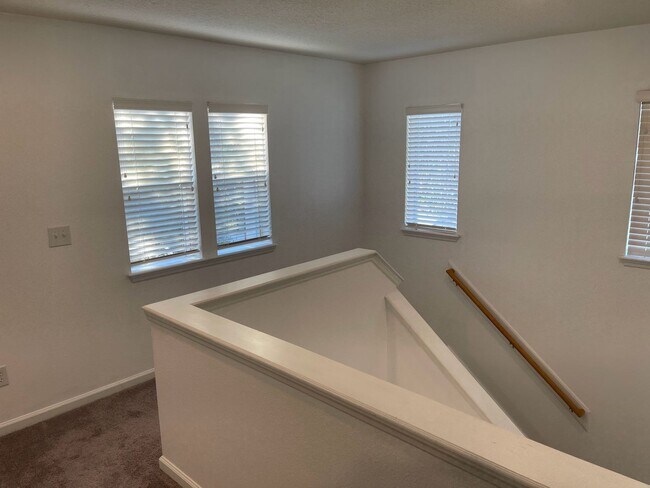 Building Photo - Beautiful 2 Story Home in St. Johns County!