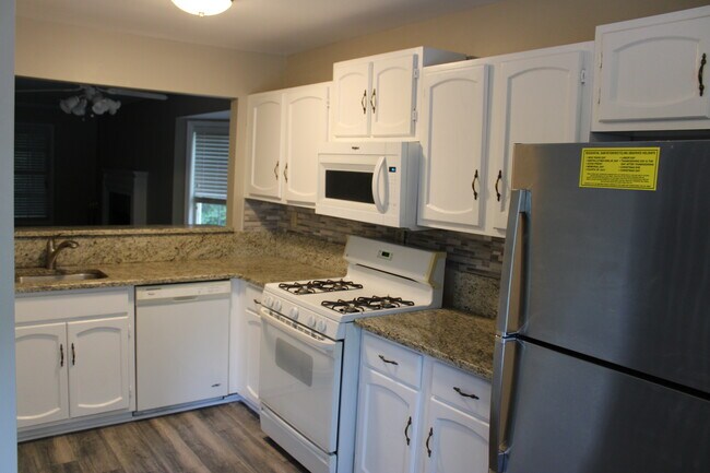 Building Photo - 5032 Laurel Bridge Drive