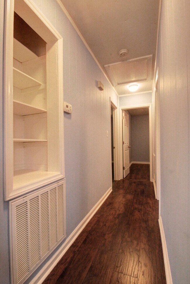 Building Photo - Adorable 2bd/1.5ba Duplex Less Than 1 Mile From Downtown Durham!