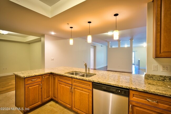 Building Photo - 525 3rd St N