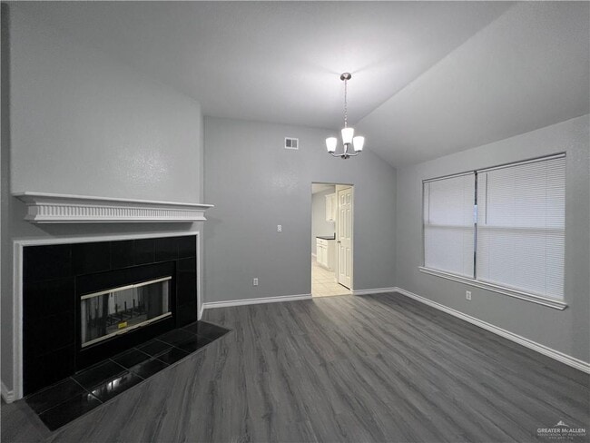 Building Photo - 3308 San Benito St