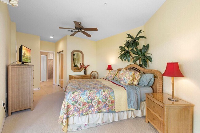 Building Photo - Beautiful Fully Furnished 3/2 Bouchelle Is...