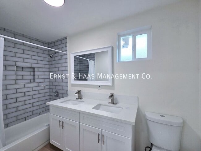 Building Photo - 8142 California St