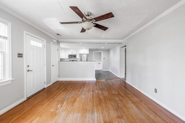 Building Photo - Beautiful Home Near Pony Pasture!