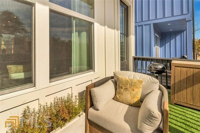 Building Photo - 2028 Bixby Byway Dr SE