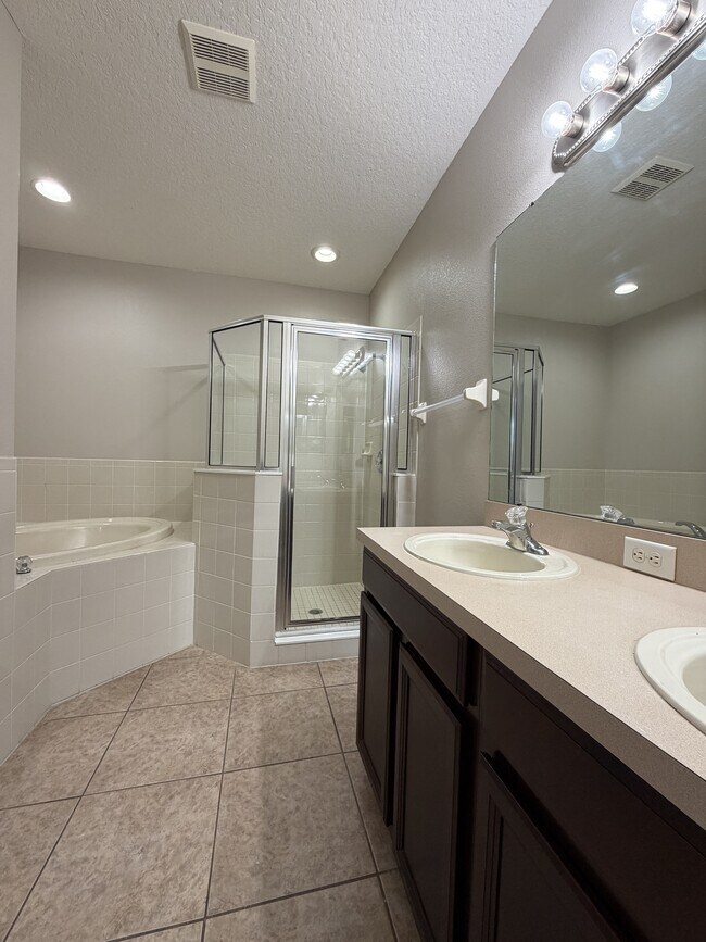 Building Photo - 1144 Andrew Aviles Cir