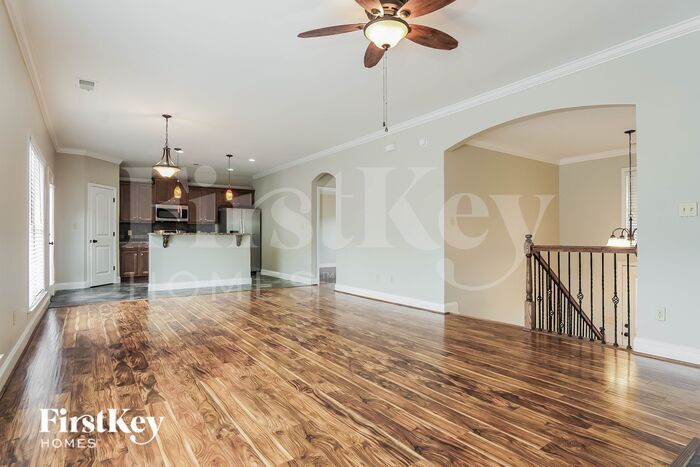 Building Photo - 5179 Meadow Lake Cir