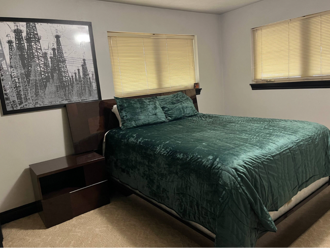 Building Photo - 910 Washington St