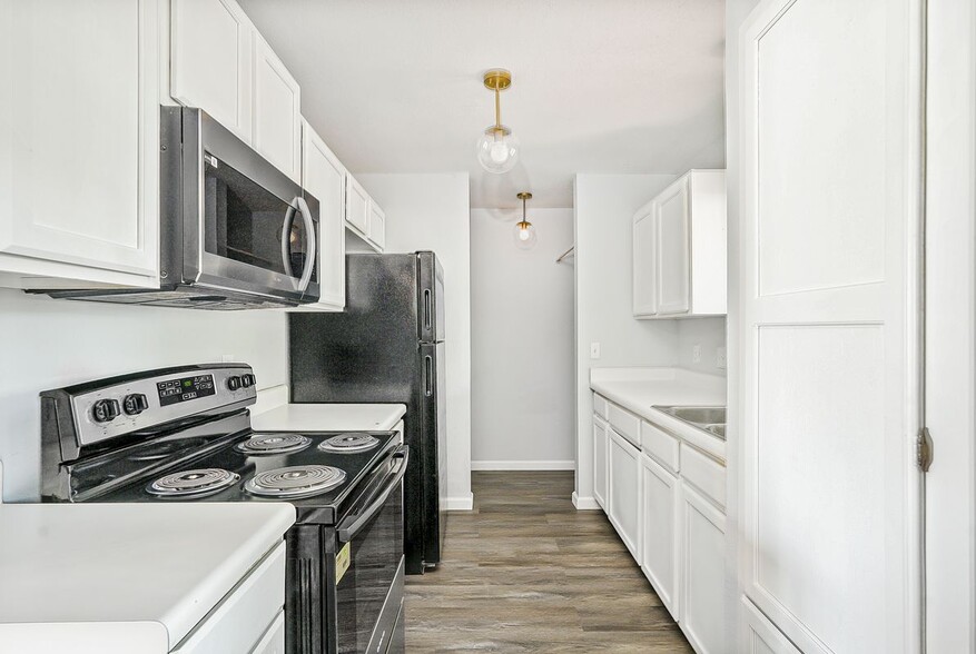 Building Photo - 12215 Stoney Crossing