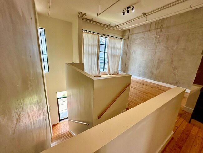 Building Photo - Pullman Flats #203