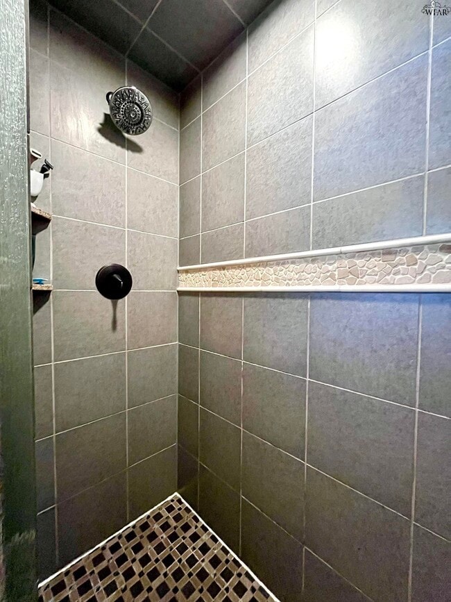 Building Photo - 4722 Florist St