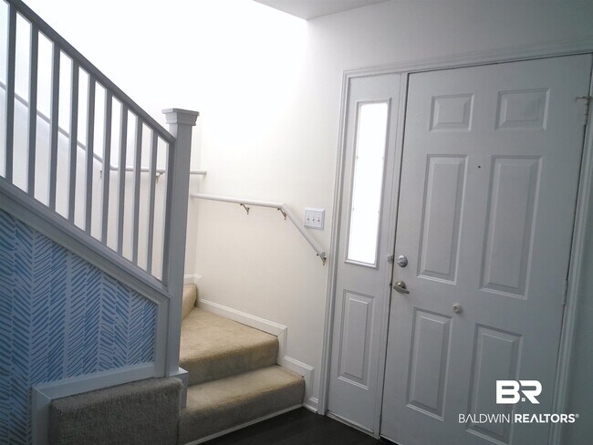 Building Photo - 1517 Regency Rd