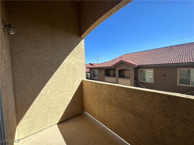 Building Photo - 3320 Cactus Shadow St