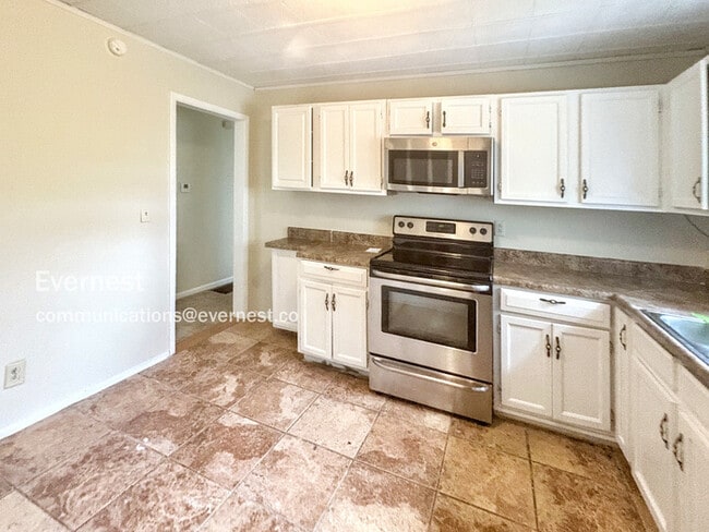 Building Photo - 1518 Claret St