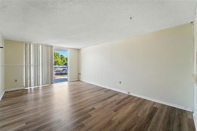 Building Photo - 496 NW 165th St