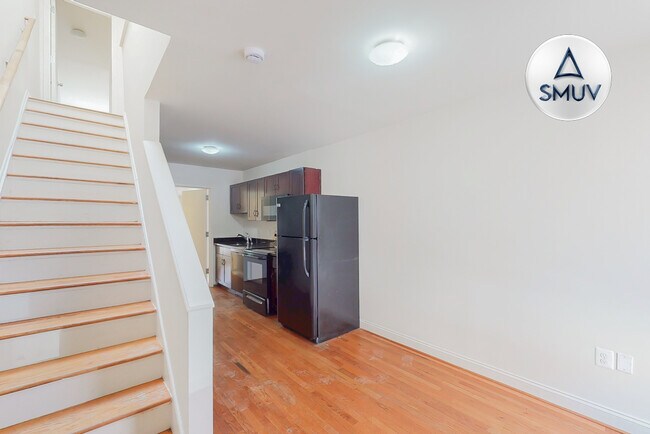 Building Photo - 437 Pitman Pl