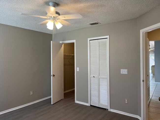 Building Photo - 2451 E Illiana St