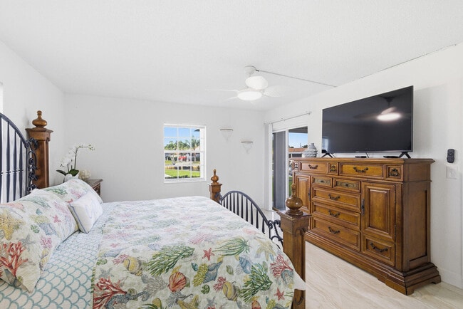 Building Photo - 1050 Sugar Sands Blvd