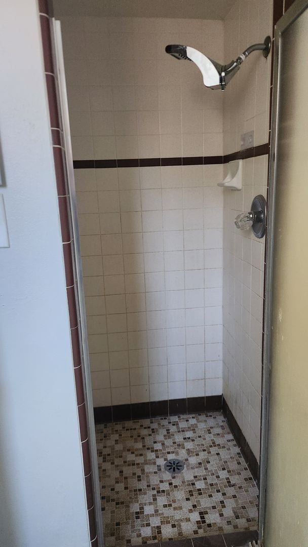 Building Photo - Great Centrally located 3 bedroom home wit...