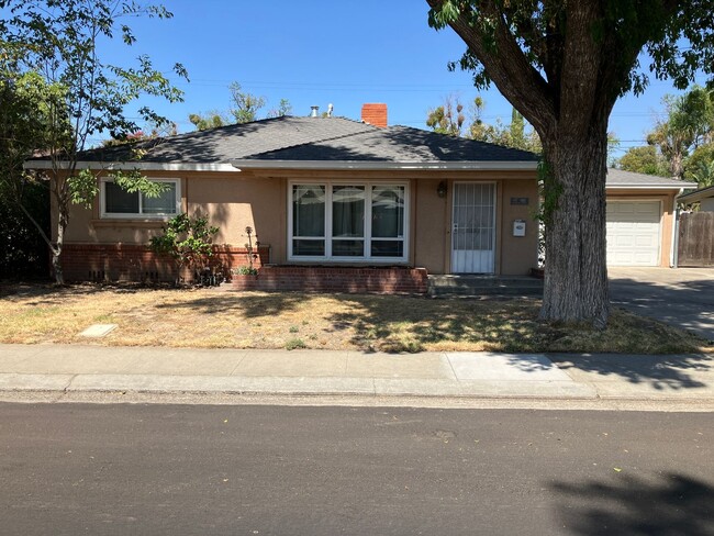 Primary Photo - 1411 Princeton Ave