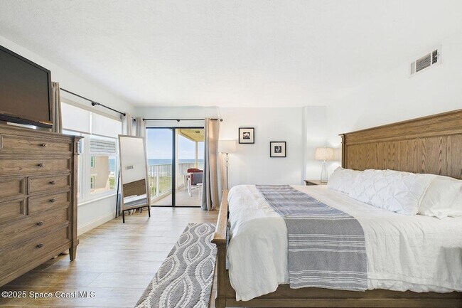 Building Photo - 55 N 4th St