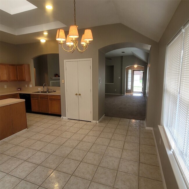 Building Photo - 1411 Hunter Ridge Ct