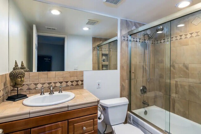 Building Photo - 3630 Gleneagles Dr