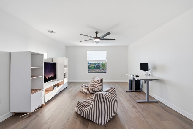 Building Photo - 18579 Ives Dr