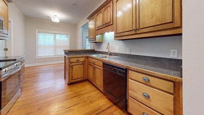 Building Photo - One Level 4 Bedroom Brick Home on N. Colle...