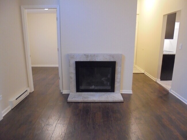 Building Photo - 1334 Cunat Ct
