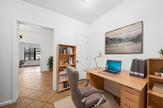 Building Photo - 406 Quitman St