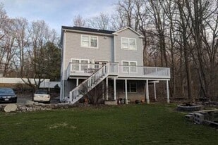 Building Photo - 275 croton dam road