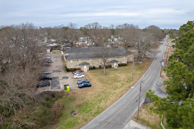 Building Photo - Sunnybrook Apartments